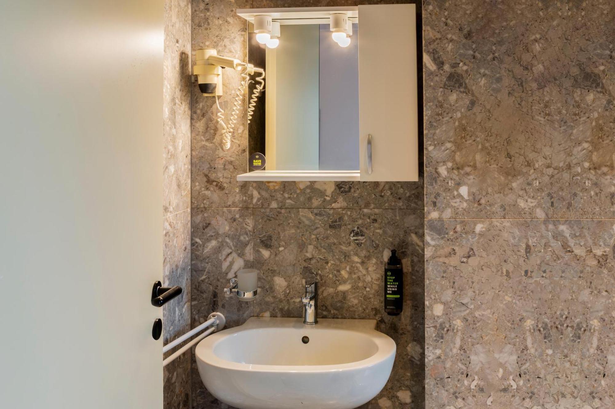 B&B Hotel Bari Rondo Luaran gambar